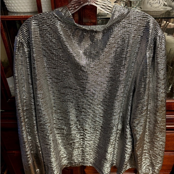 Silver metallic blouse new with tags size XL - Picture 3 of 4
